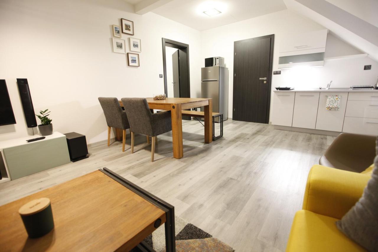 Apartman Peklo 弗尔赫拉比 外观 照片