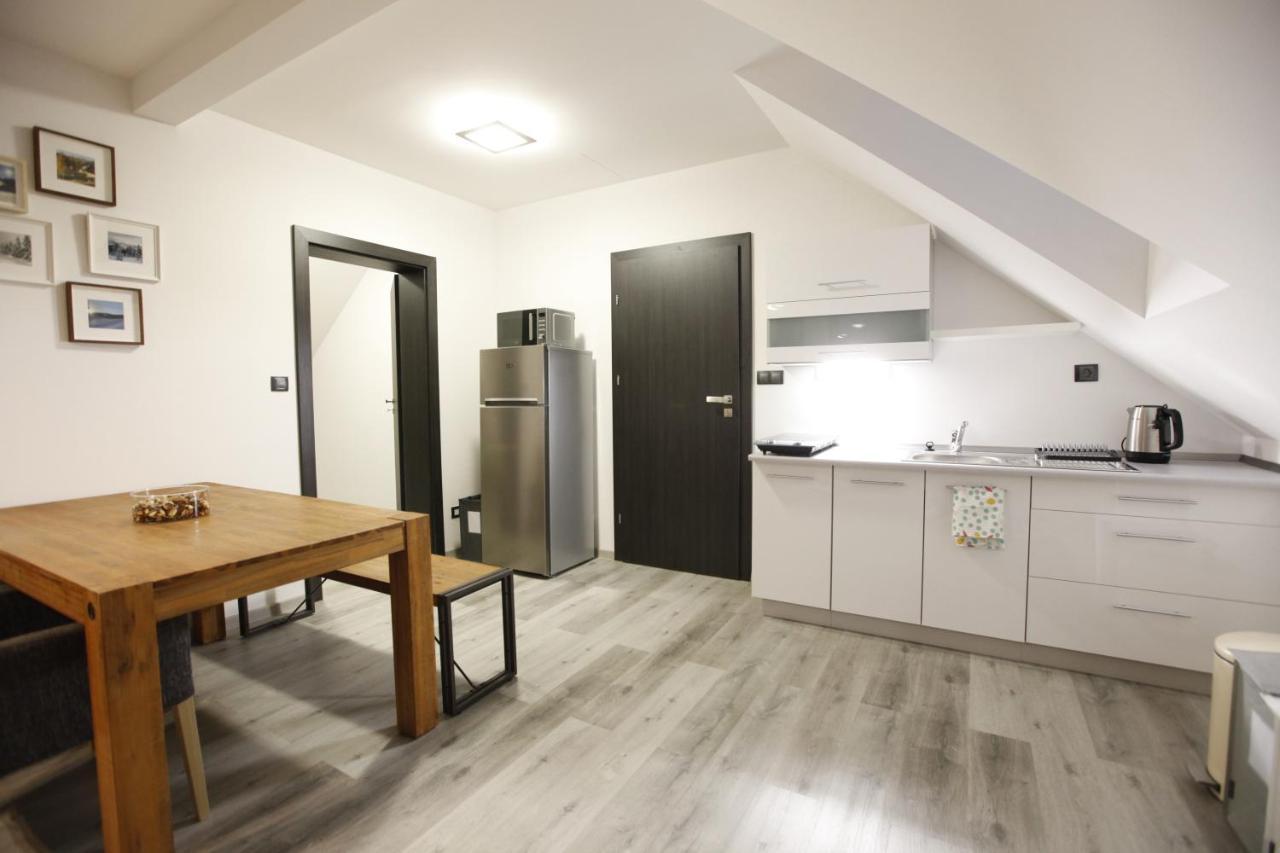 Apartman Peklo 弗尔赫拉比 外观 照片
