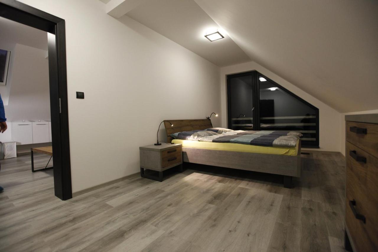 Apartman Peklo 弗尔赫拉比 外观 照片